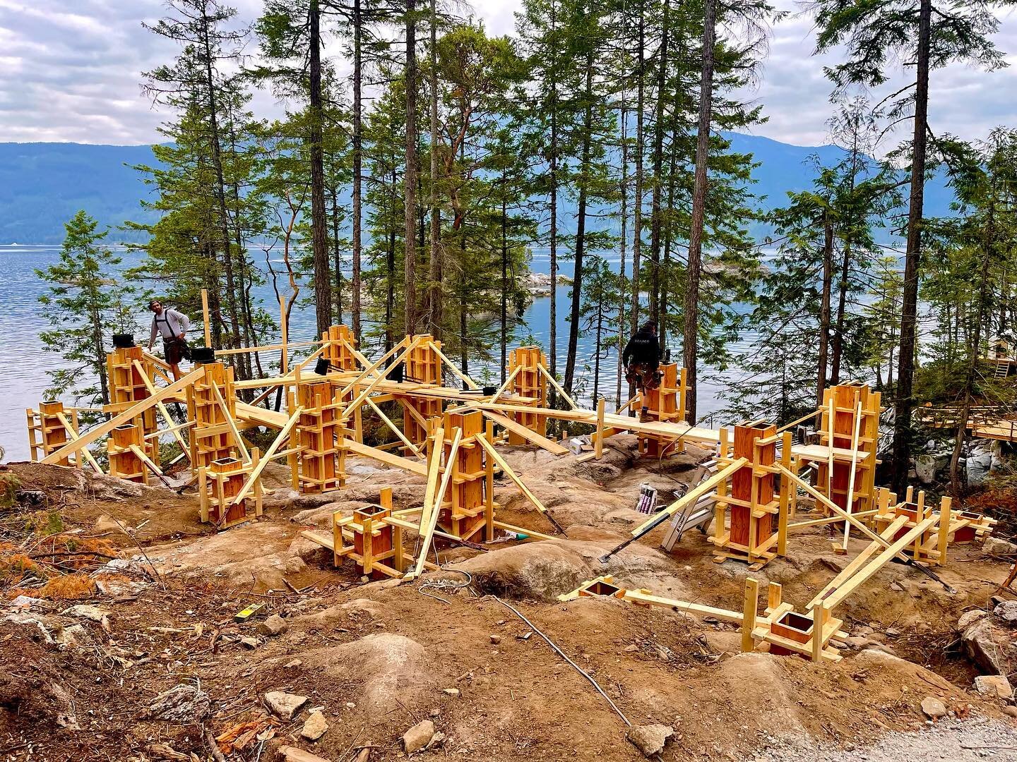 Pour day on Hardy Island. 

@blue_water_concepts 

#sunshinecoast #sunshinecoastbc #powellriver #hardyisland #island #waterfront #view #oceanview #penderharbour #forming #framing #subcontractor #customhomes #homebuilder #carpenter
