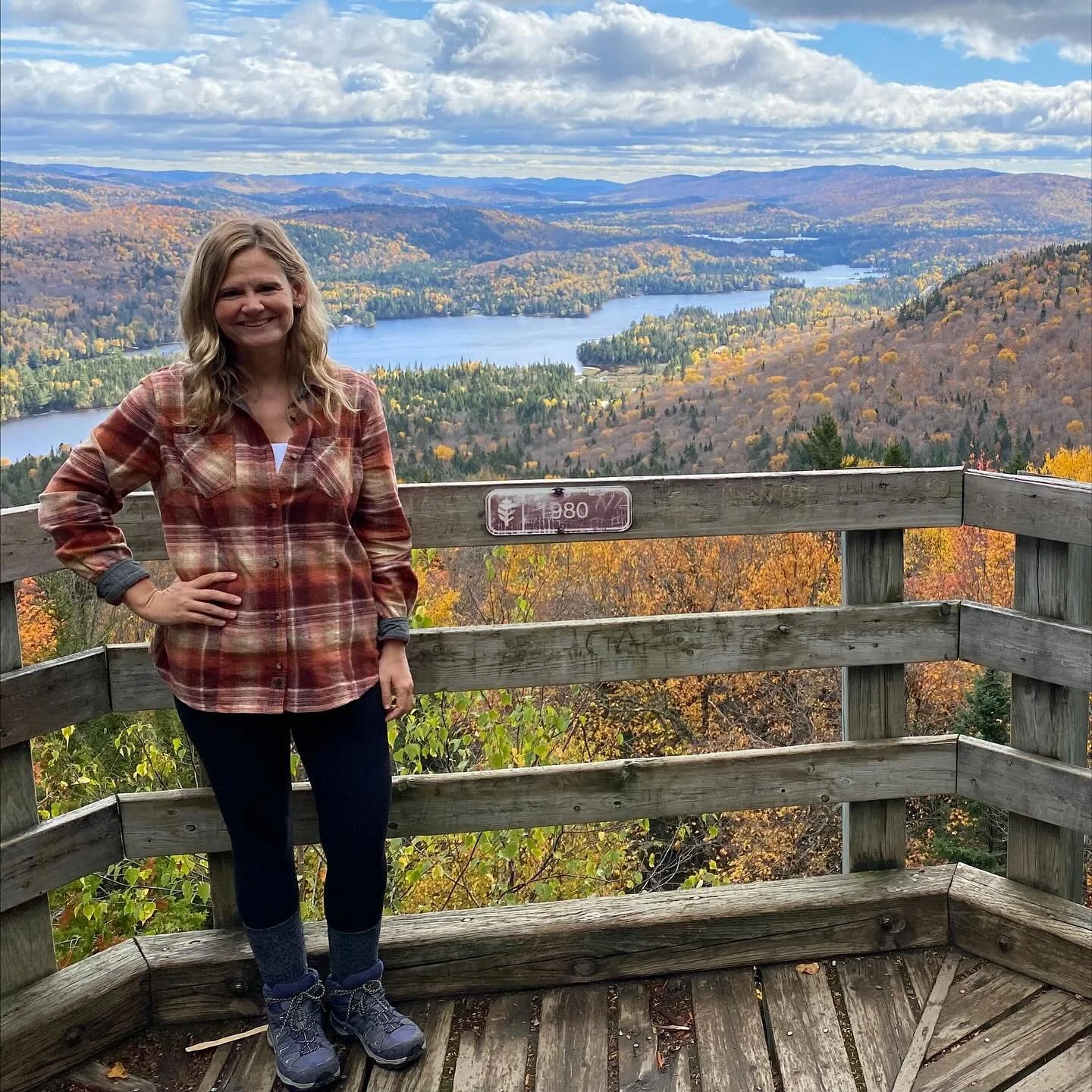 Hiking through the beautiful fall foliage at Mont-Tremblant National Park made my heart happy! 🍁 #monttremblant #monttremblantquebec #monttremblantnationalpark #fallfoliage #montreal #montrealjetaime #roadjesstravels #travel #ohcanada #travelquebec 