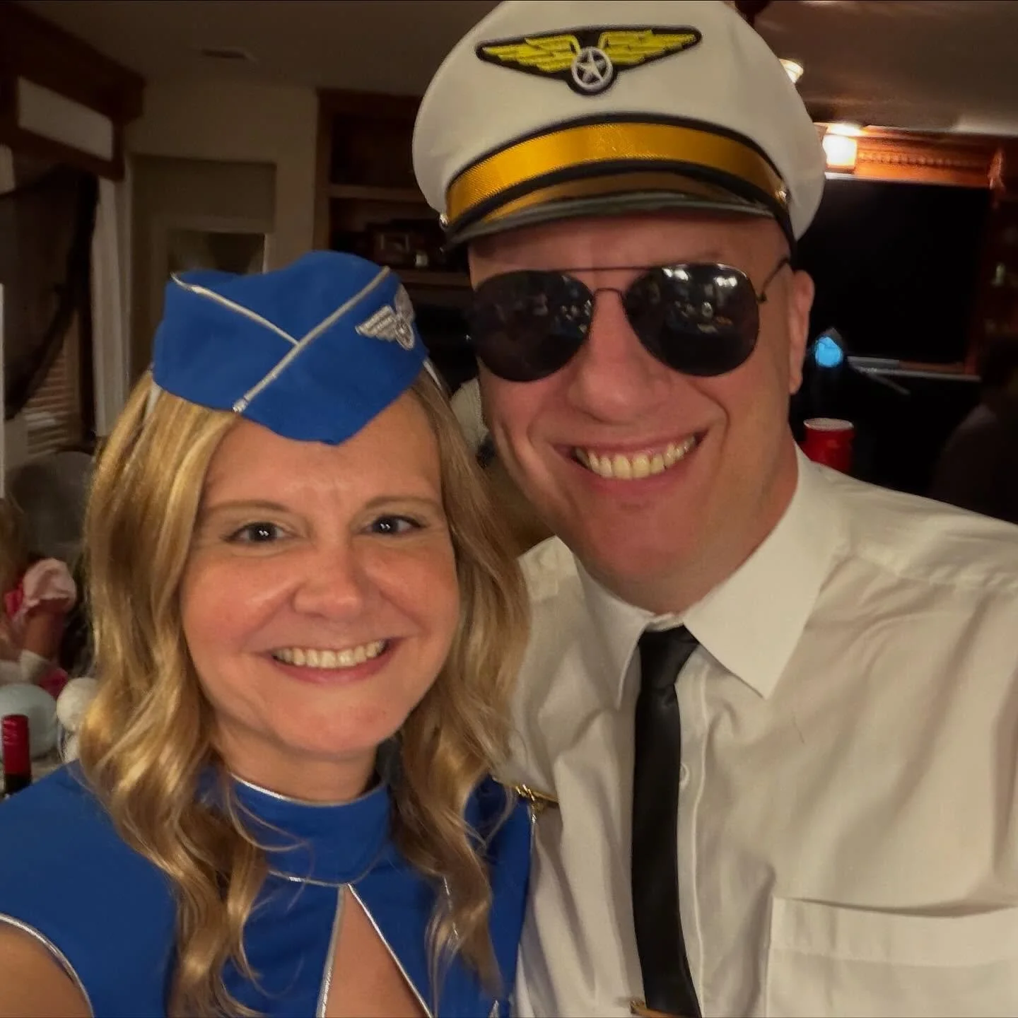 We took to the friendly skies for a fun Halloween bash! 🎃✈️👨‍✈️ #roadjesstravels