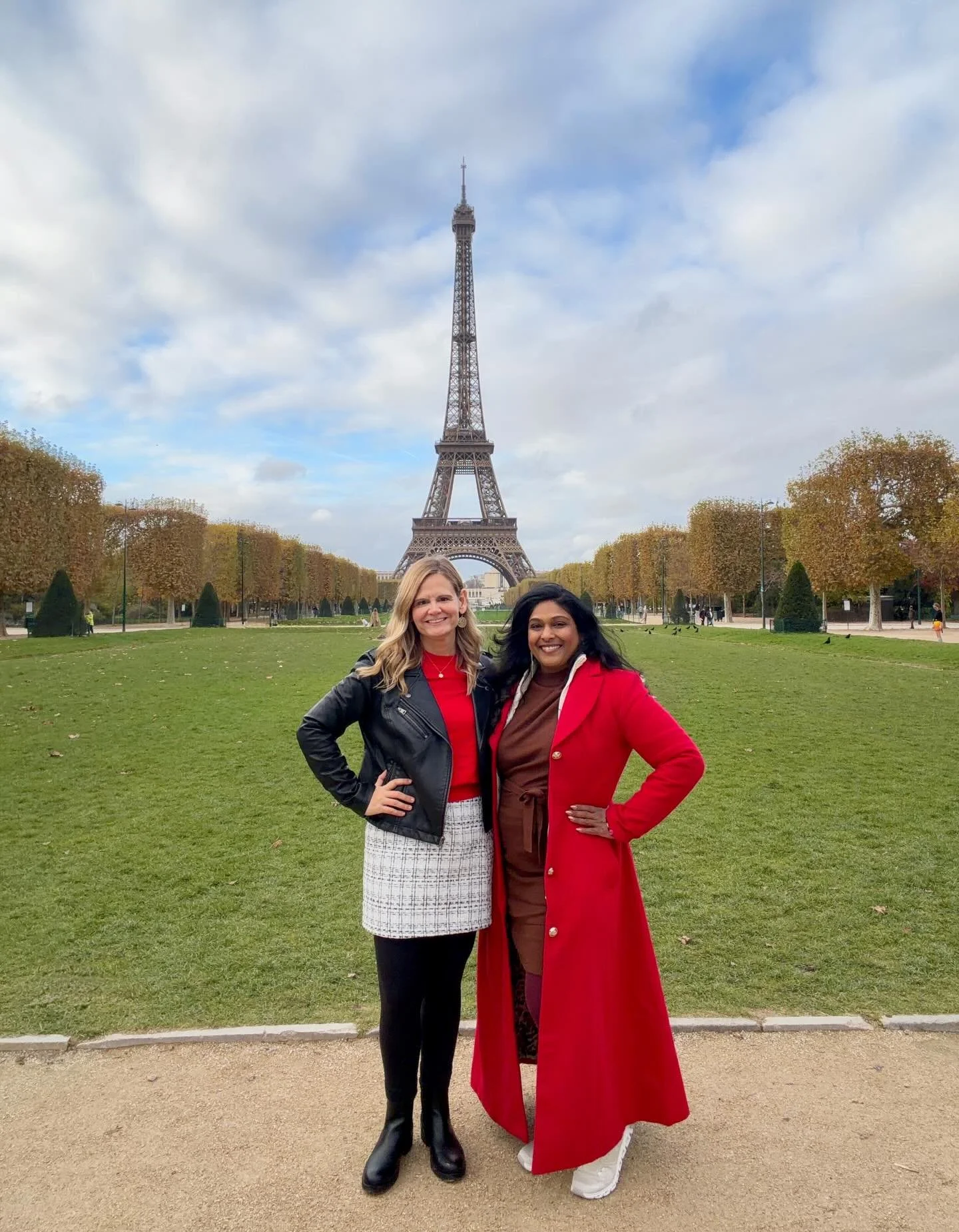 Loved seeing Paris by day and night with the sparkling Eiffel Tower, Arc de Triomphe, Notre Dame and the Louvre! 🇫🇷 #paris #eiffeltower #roadjesstravels #arcdetriomphe #notredame