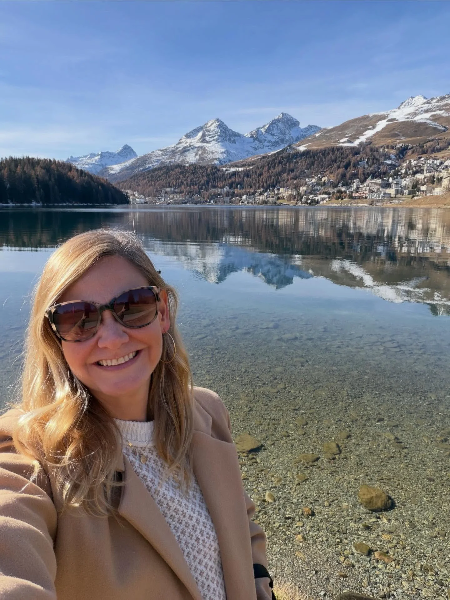 I was blown away by the beauty of Switzerland! Taking a stroll around Lake St. Moritz and a train ride on the Bernina Express through the Swiss Alps were highlights of our trip to Europe! 🏔️🇨🇭🚂 #switzerland #berninaexpress #stmoritz #swissalps #r