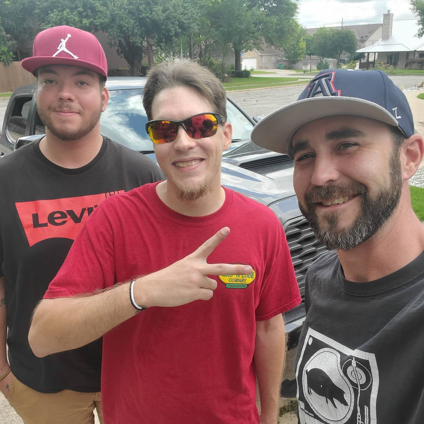 Very happy to meet Cody and provide a free #POWERTHIRST tune. When he told me his son suffers from #cysticfibrosis and he comes to Austin every few months to take him to Dell Children's Hospital, I told him that I'd do his tune free under one conditi