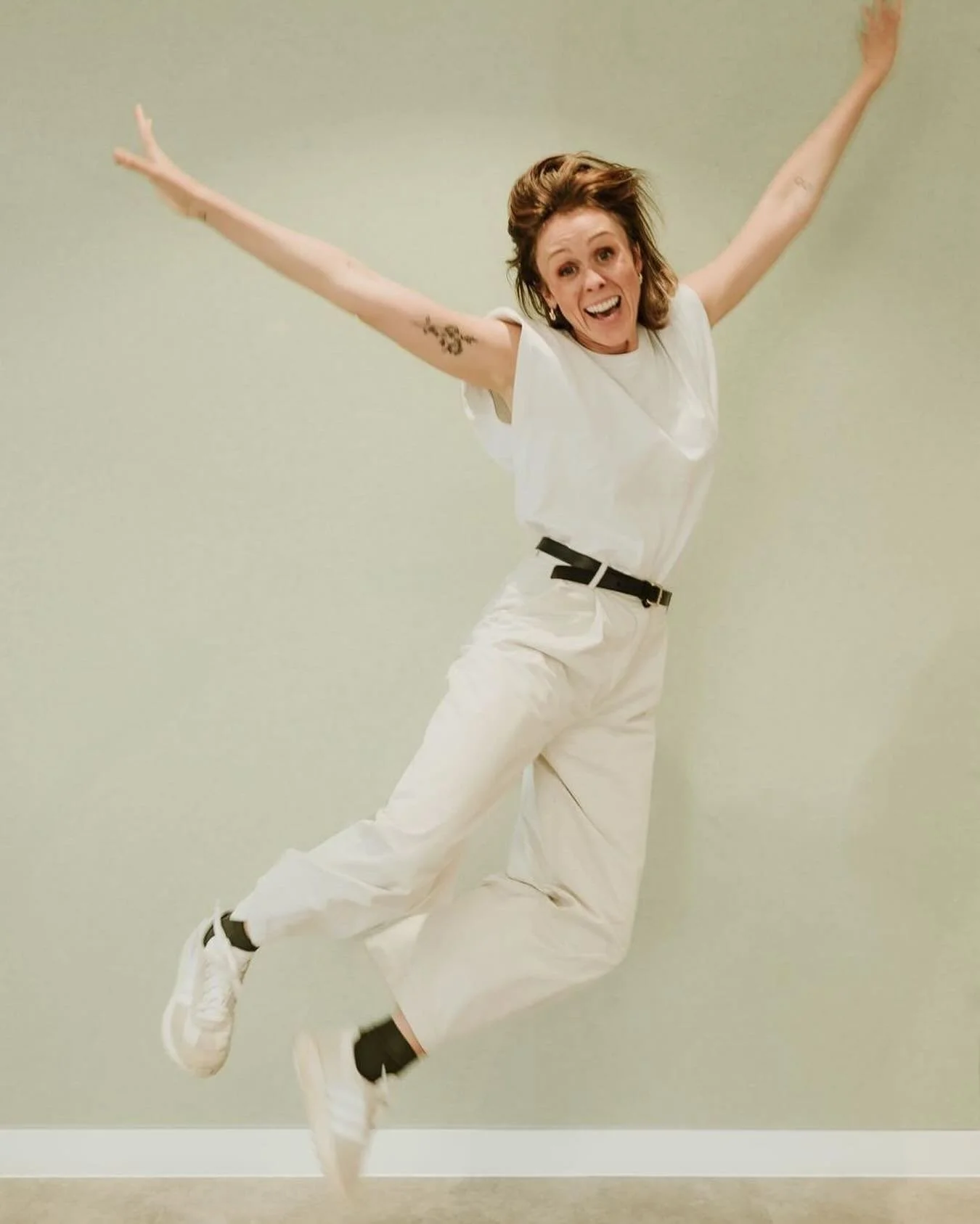 Hello, I&rsquo;m Kerrie-Anne and I like moving in ways that make me smile. 

Most of these moves that make me smile the most are things I liked to do as a child like dancing, skipping, hula hooping, jumping, cartwheeling, hand standing and stuff like