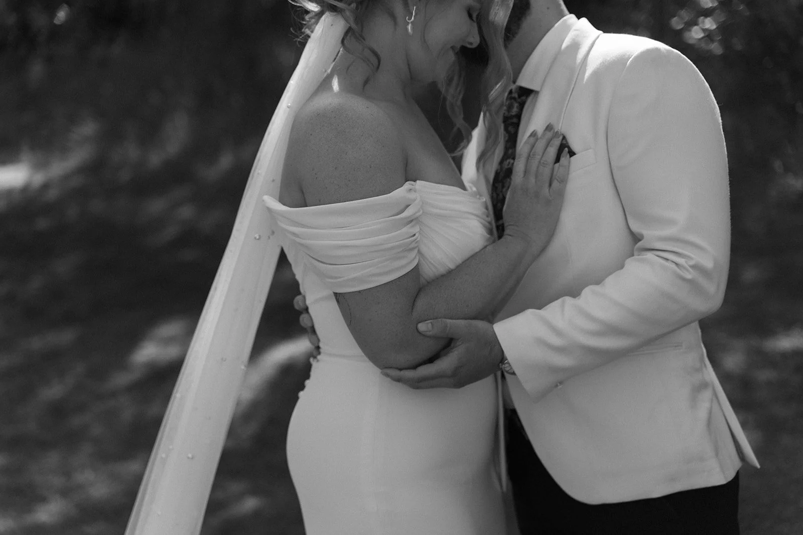        const searchread_6953838194111b7831c004f2 = `Dylan + Sarah
General
November 2, 2024
Sarah and Dylan’s day was casual yet elegant. Their love and friendship shone brightly through every moment. This is what captures the heart, what feels timele