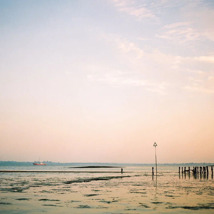 There be pirates on the Blackwater ... the Ross Revenge, Radio Caroline