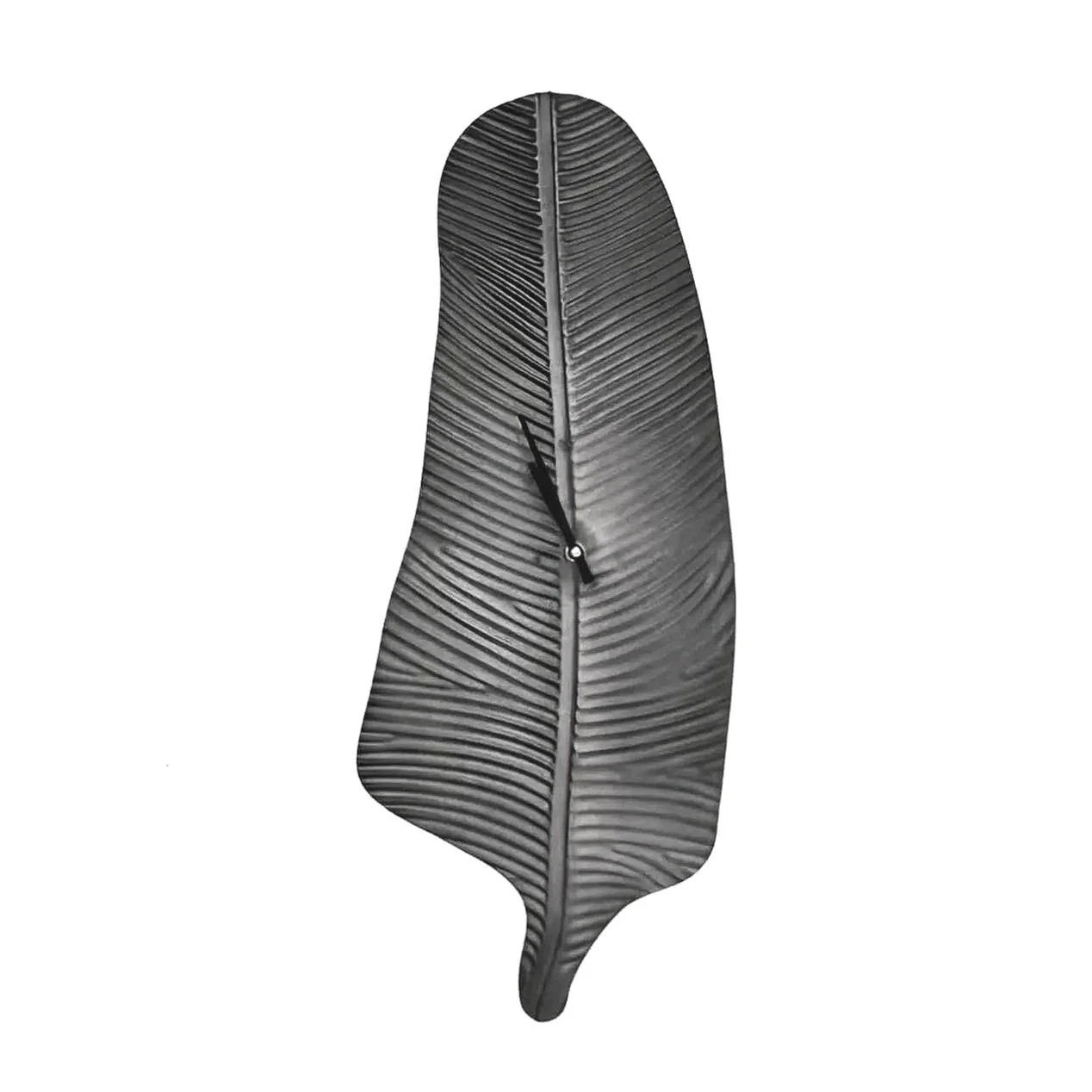 Metāla pulkstenis lapas formā