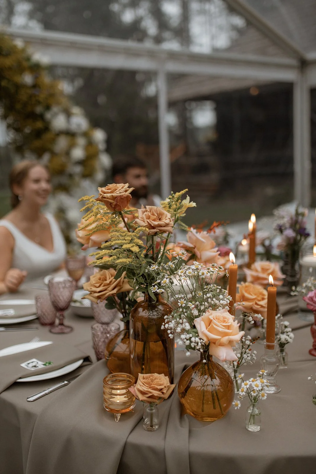 Kāzu ziedu kompozīcijas.jpeg