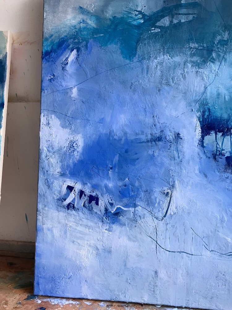 Recent studio snippets. ❤️ Building new paintings layer by layer using oil, cold wax, spray paint, pastes &amp; pastels. 

#artstudios #cornwallcreative #paintingprocess #intuitivepainting #expressivepainting