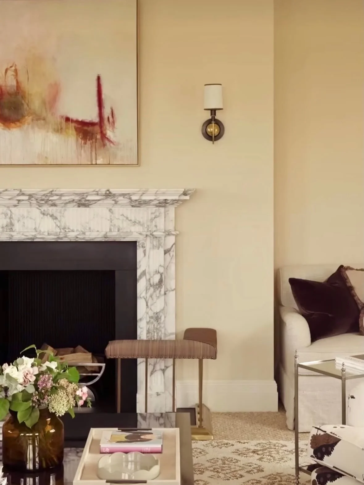 It&rsquo;s always such a joy to see my paintings out in the world, brining colour &amp; texture to the spaces they inhabit. 🌈❤️🌈❤️

#artforinteriordesigners #artforhome #artforinterior #artforinteriordesign #artcollector