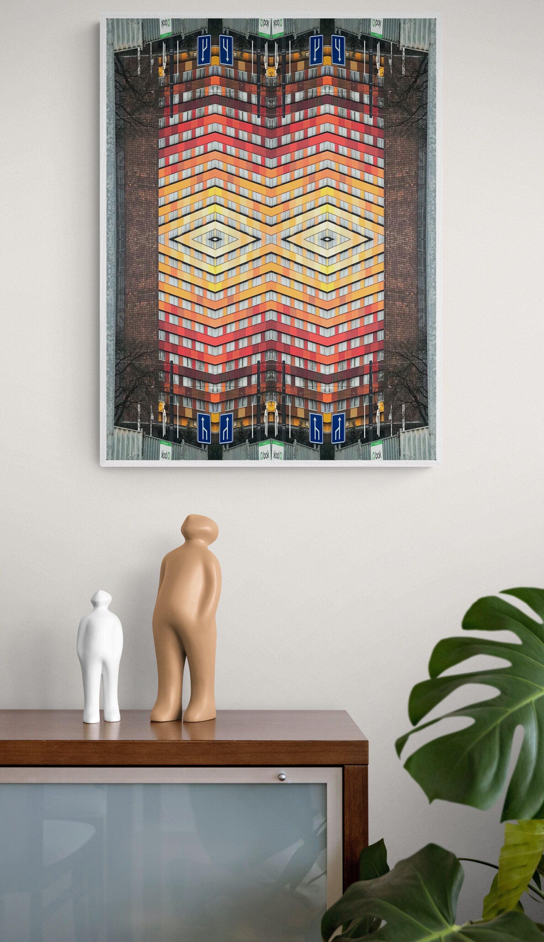 Ceramic_human_figures_on_cabinet.jpg
