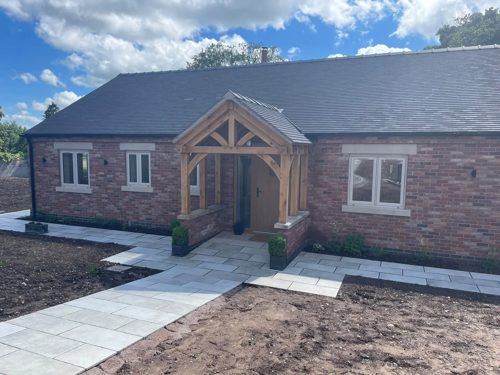 Porch 0.jpg
