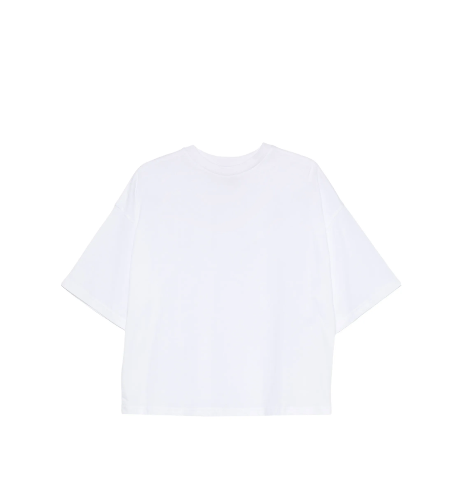 Tela white T-shirt with crew neck, short sleeves, and straight hem.