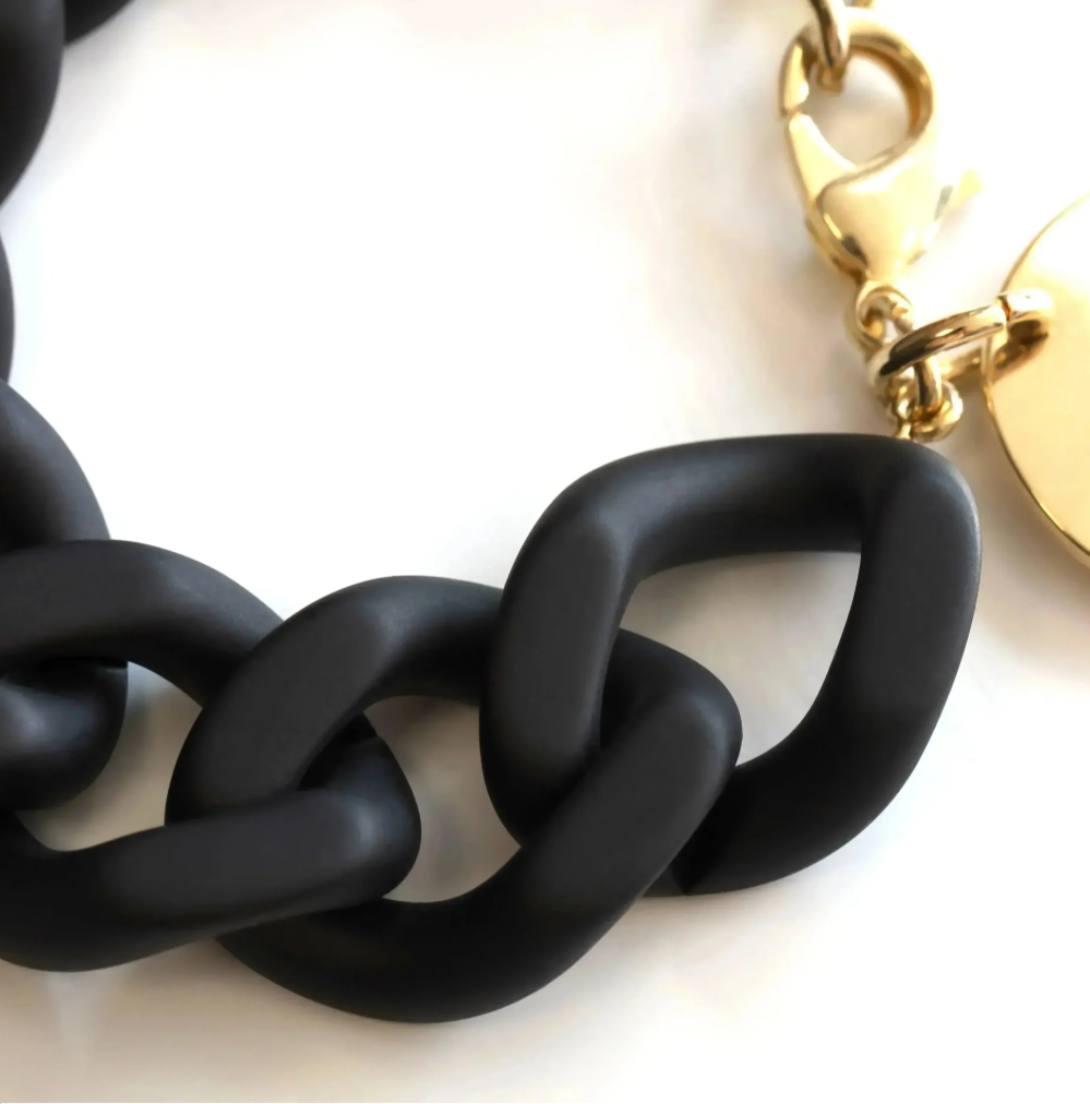 Vanessa Baroni Flat Chain Bracelet in Matt Black with sculptural acetate links and a lightweight, comfortable design. Made in Italy.