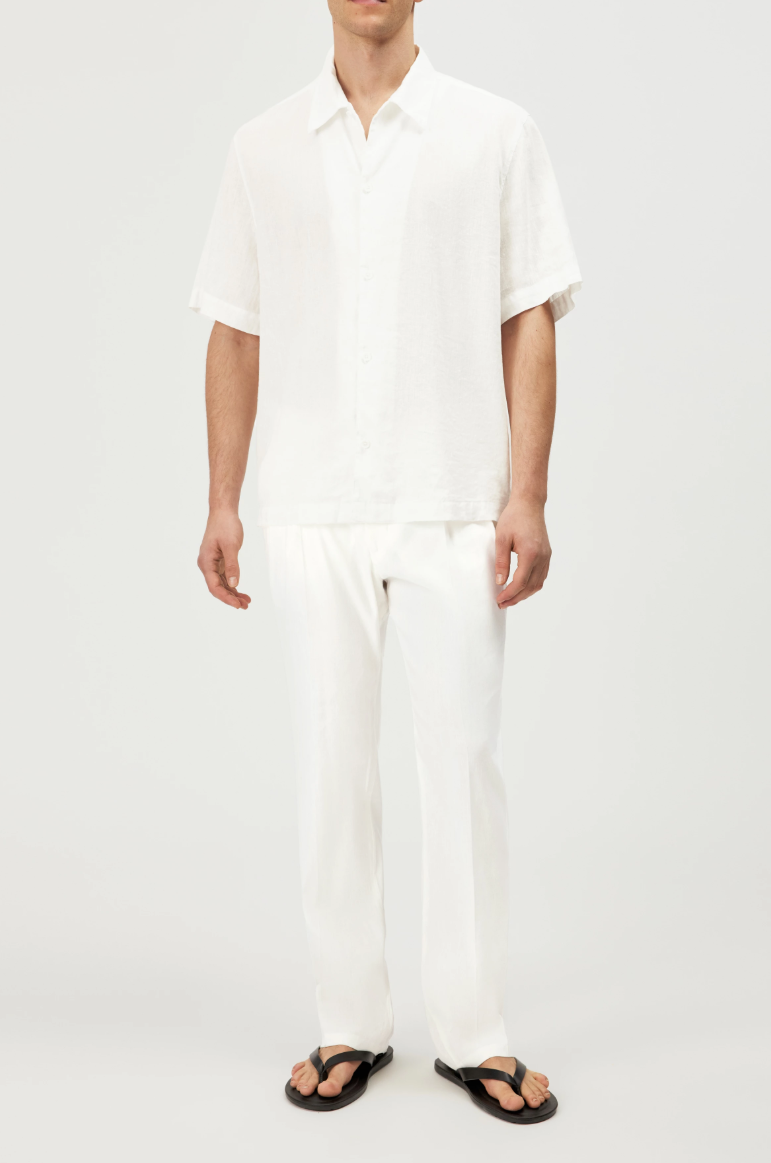 Drykorn MERYN shirt in white with Kent collar, linen-cotton blend, and regular fit.