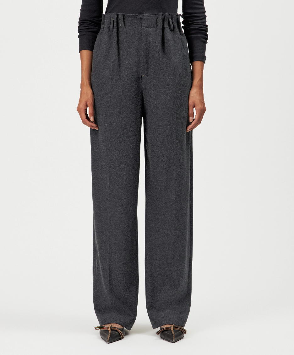 Drykorn ELIDE Trousers for women in Jet Black with a high waist, pleated O-shape and soft brushed wool-blend jersey.