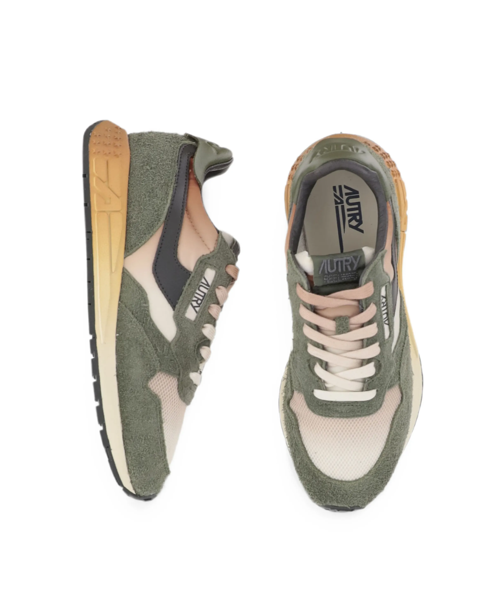 Autry Reelwind sneakers for men in green with suede overlays, logo patch, and retro-inspired design.