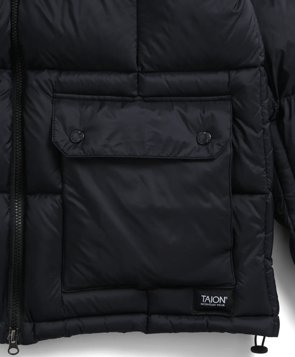 TAION Unisex Mountain Packable Volume Down Hood Coat in black with 800FP down and included storage bag.