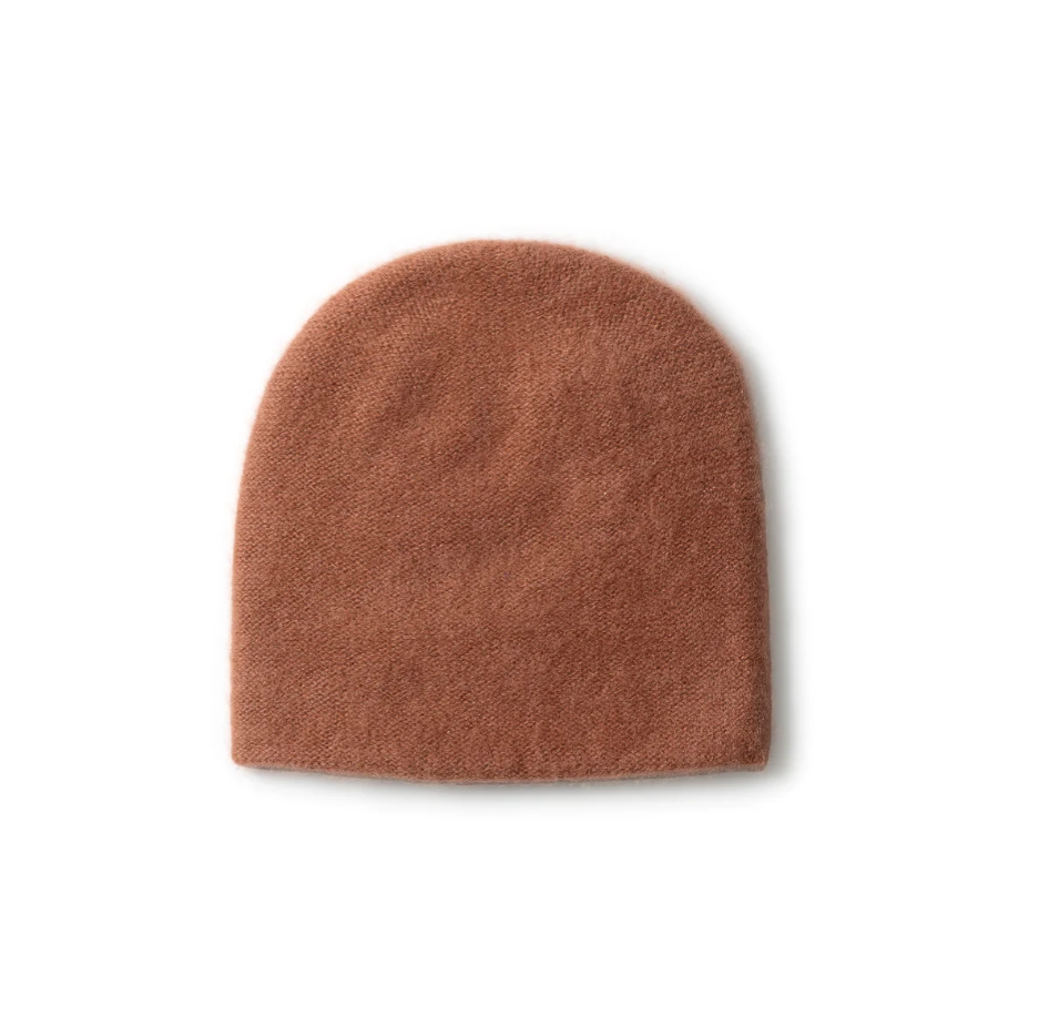 WARM ME OSLO Unisex Cashmere Beanie in Terracotta Sierra, hand-knitted from 100% Mongolian cashmere with a double-layered, warm construction.