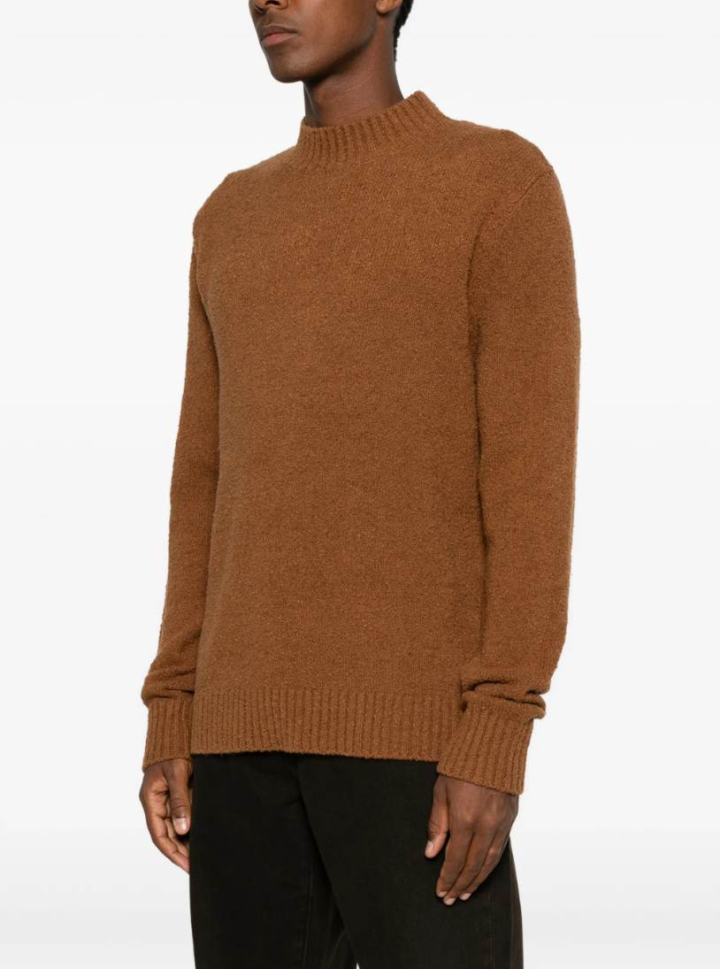 Drykorn men's brown bouclé knit sweater with turtleneck and regular fit.