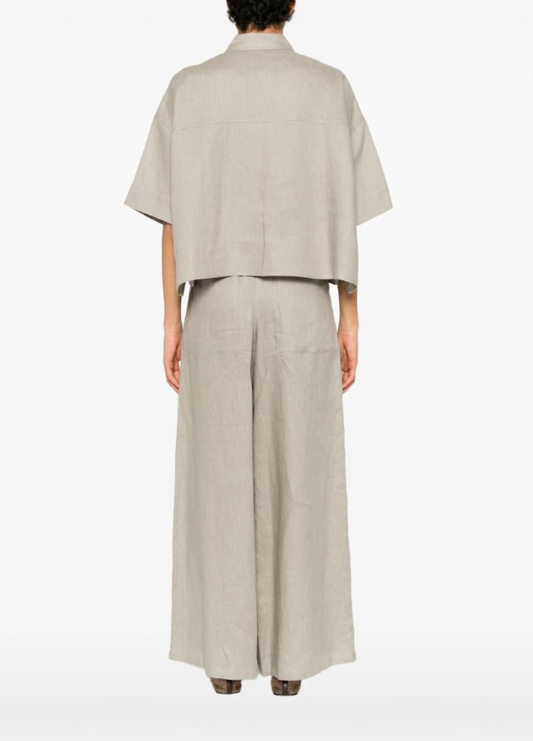 Drykorn YARIKA linen shirt in dried weed with oversized fit, 3/4 sleeves, and side slit details.