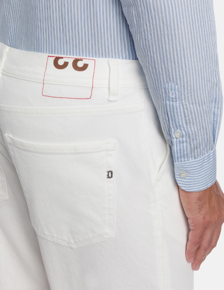 Dondup Oliver loose-fit jeans in white stretch bull denim with slanted pockets and Bluesign-approved fabric.