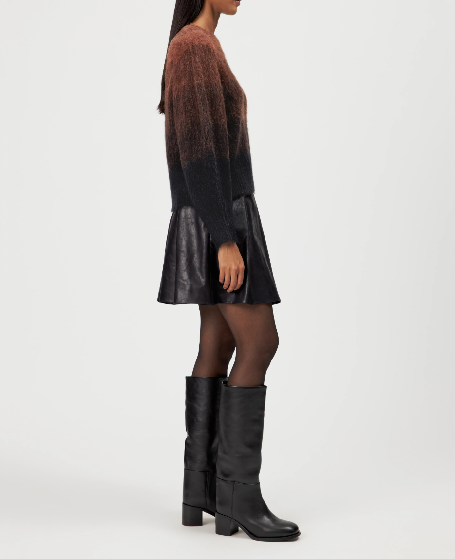 Drykorn GINNIFER Pullover for women in Chocolate Fondant with a soft alpaca blend, turtleneck and distinctive ombré effect.
