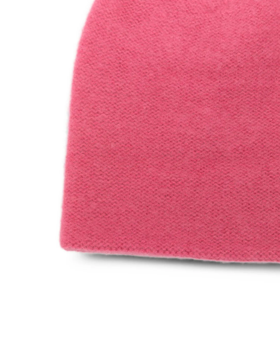 WARM-ME OSLO Cashmere Beanie in Fruit Dove, handcrafted in Nepal from 100% Mongolian cashmere with a double-layered construction.
