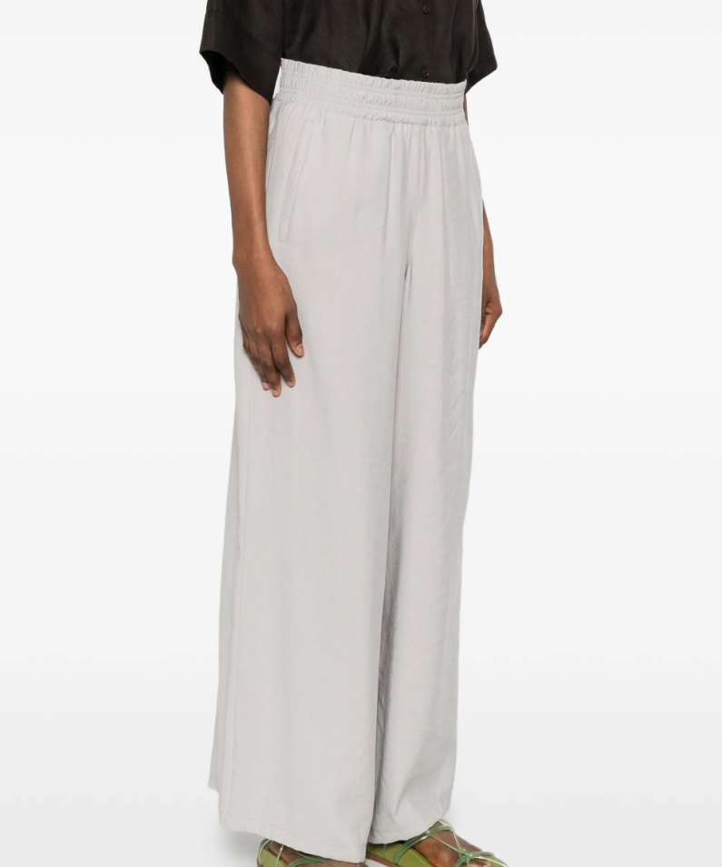 Drykorn CEILING trousers in drizzle with relaxed fit, low waist, and fluid modal fabric.