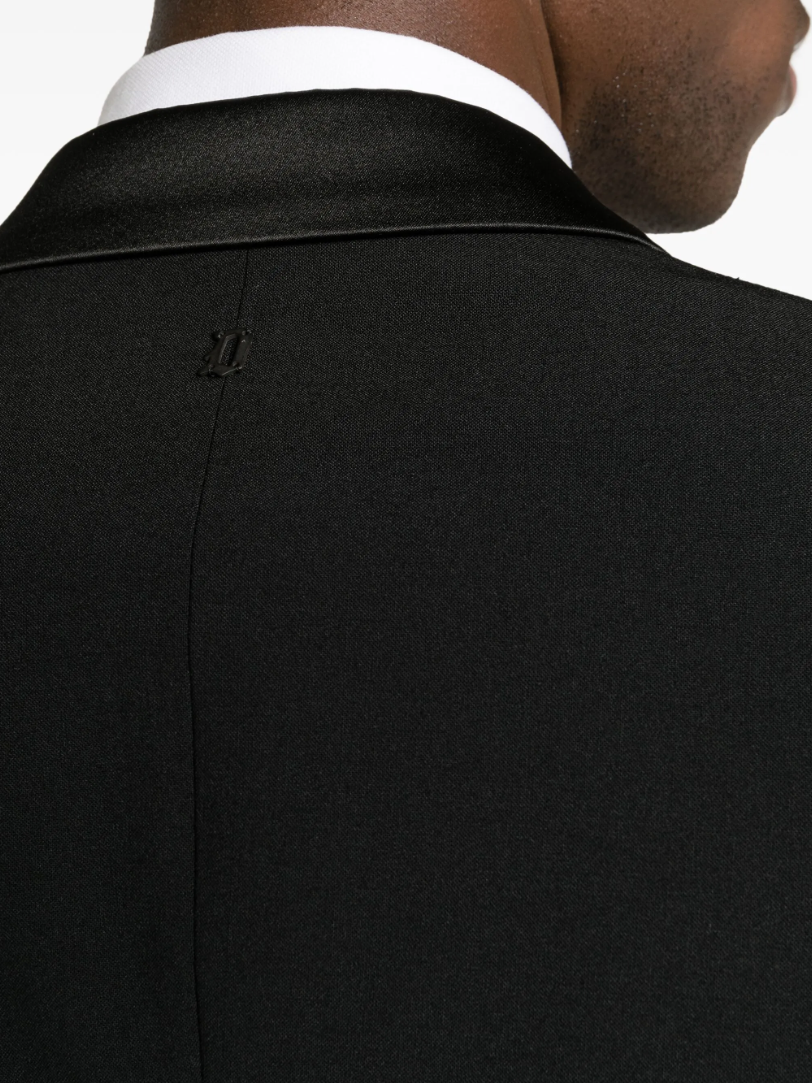 Dondup single-breasted blazer in black with notch lapel, button closure, and tailored silhouette.