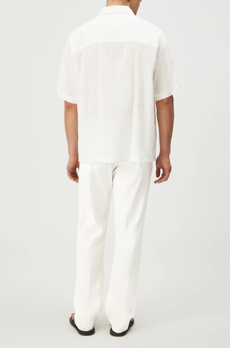 Drykorn MERYN shirt in white with Kent collar, linen-cotton blend, and regular fit.