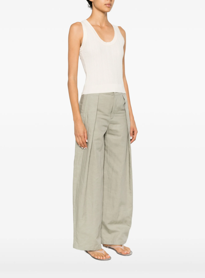 Drykorn SULENA ribbed top in off white with scoop neck, sleeveless design, and slim fit in 100% cotton.