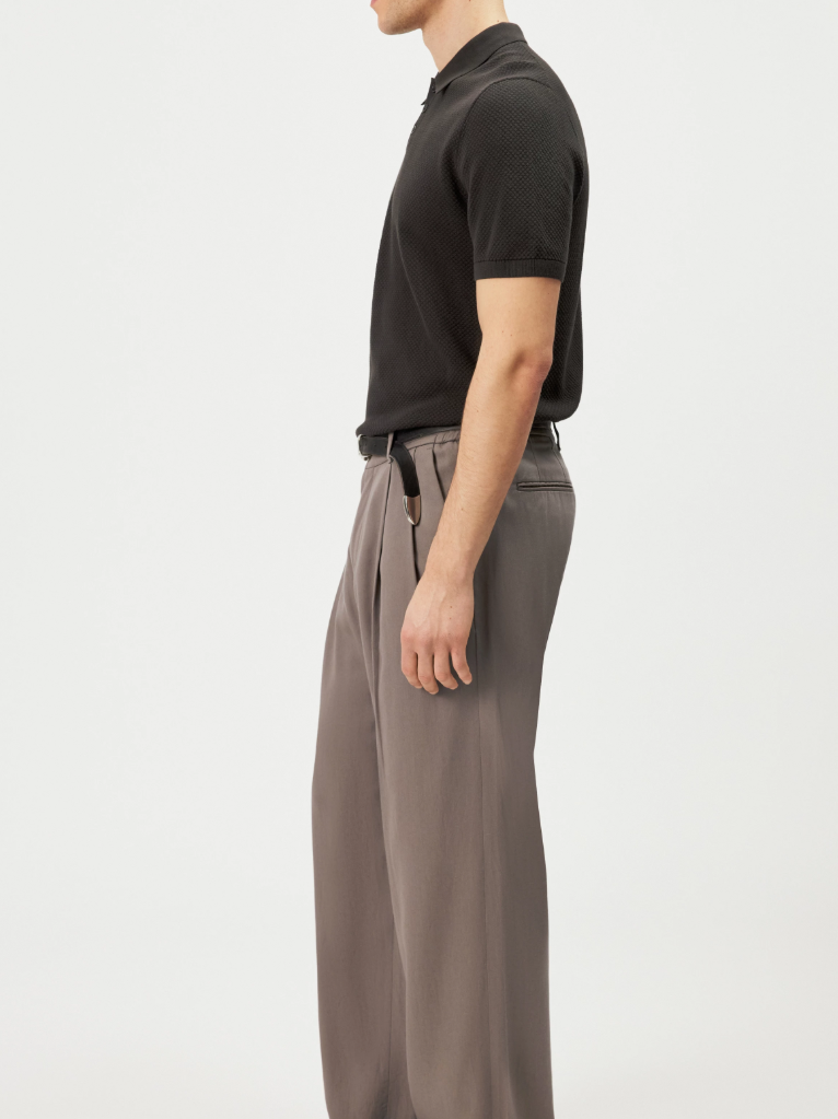 Drykorn TRITON polo shirt in brown with button placket, regular fit, and soft cotton fabric.