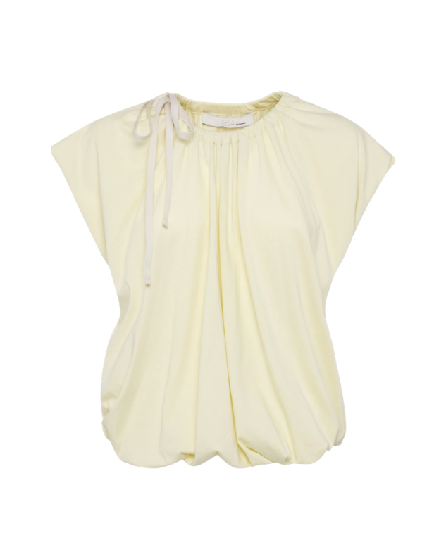 Tela Sibilla T-shirt in pastel banana yellow with bow neckline, ruched sleeves, and relaxed fit.