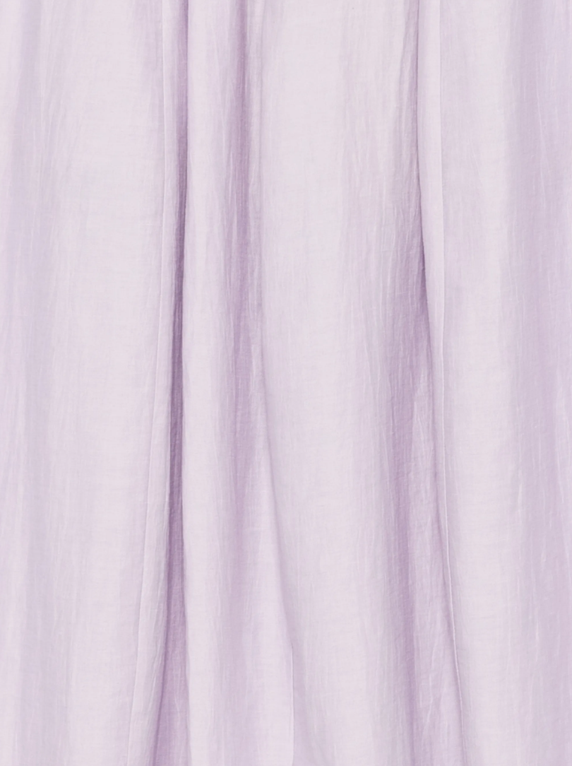 Tela pleated rear-slit skirt in lilac with linen-viscose blend and elegant flowing silhouette.