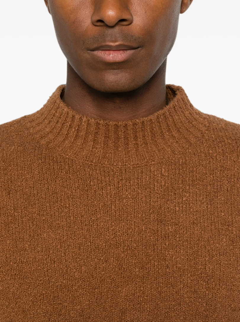 Drykorn men's brown bouclé knit sweater with turtleneck and regular fit.