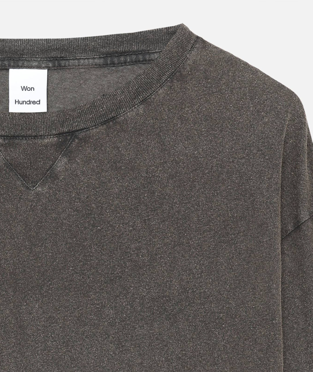 Won Hundred Nima LS T-Shirt for men in Slate Black, featuring a relaxed fit, dropped shoulders and wide crew neckline.