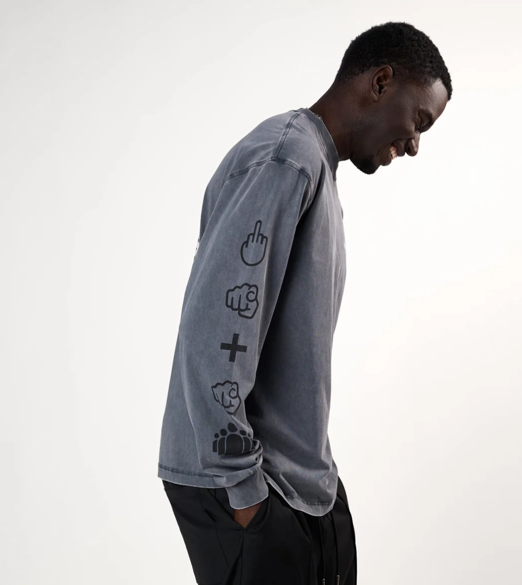 HOPEIUM longsleeve text T-shirt in washed grey with sleeve print and back text, oversized fit.