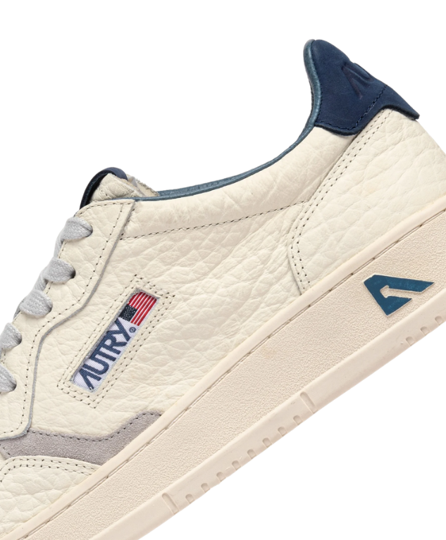 Autry Medalist Low sneakers for men in Blue Depths and Vapor with grained leather and nubuck details.