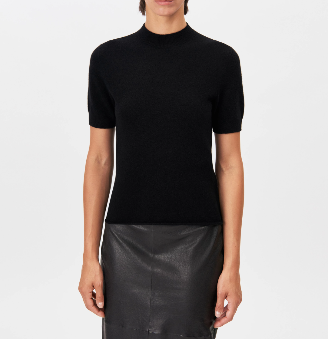 Drykorn FINIA_3 cashmere turtleneck sweater for women in Black with a slim fit, short sleeves and refined fine-knit finish.