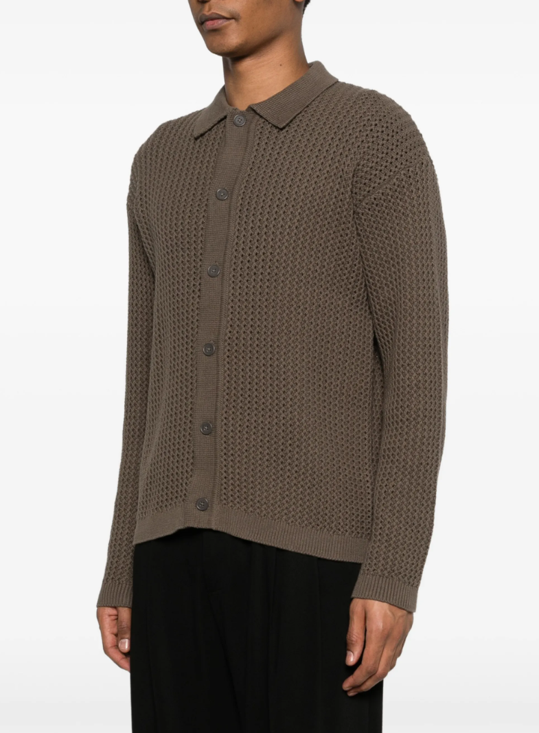 Drykorn EMILIANO polo cardigan in brown made from 100% cotton with button closure and regular fit.