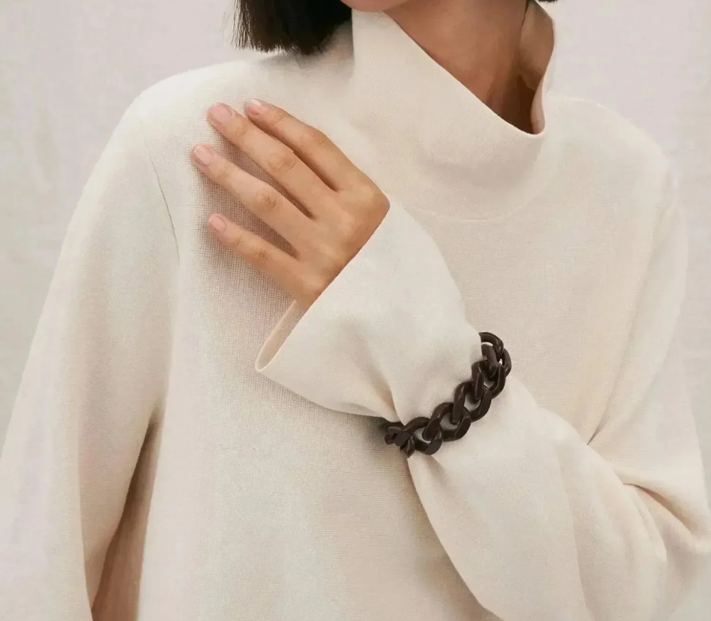 Vanessa Baroni Flat Chain Bracelet in Matt Black with sculptural acetate links and a lightweight, comfortable design. Made in Italy.