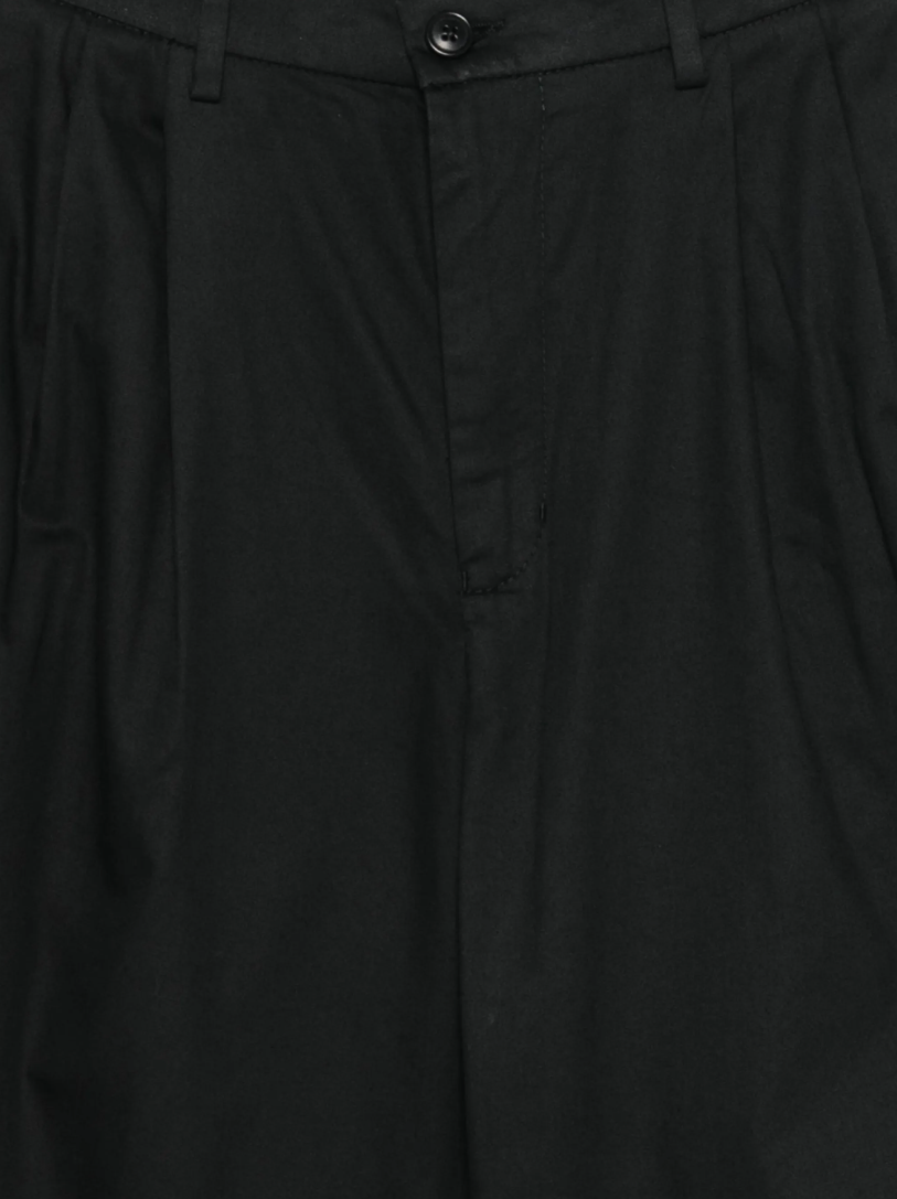 Drykorn MARYKO pleated trousers for men in black with belt loops, zip fly, and cotton-viscose blend.