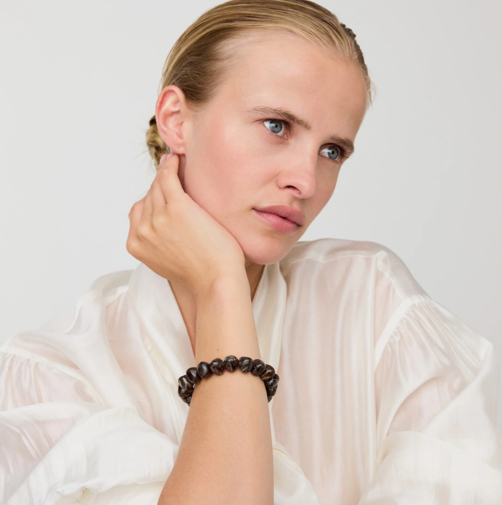 Vanessa Baroni Mini Stone Flex Bracelet in Dark Brown Marble with sculptural design and elegant marbled finish. Made in Italy.