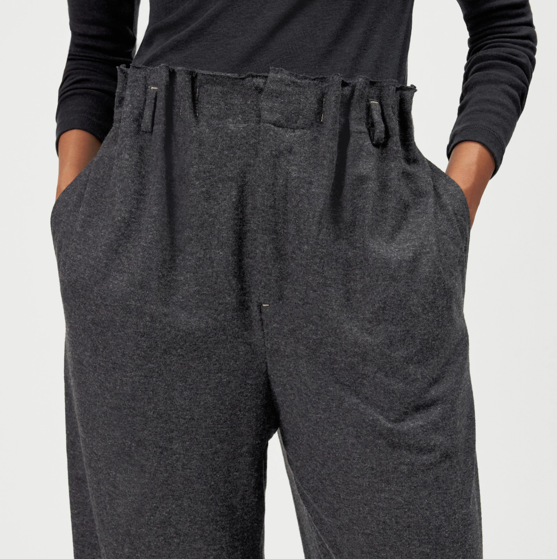 Drykorn ELIDE Trousers for women in Jet Black with a high waist, pleated O-shape and soft brushed wool-blend jersey.