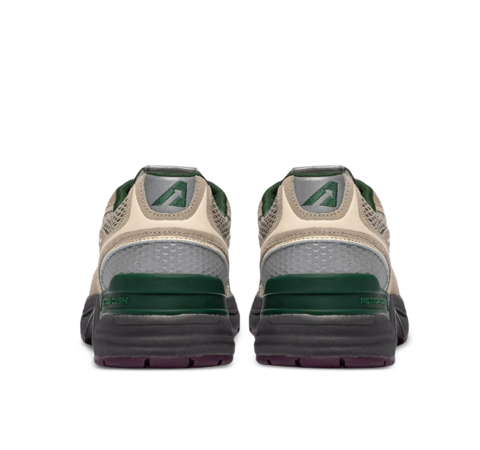 Autry Hyperway sneakers for men in beige with mesh panels, logo patch, and lace-up fastening.