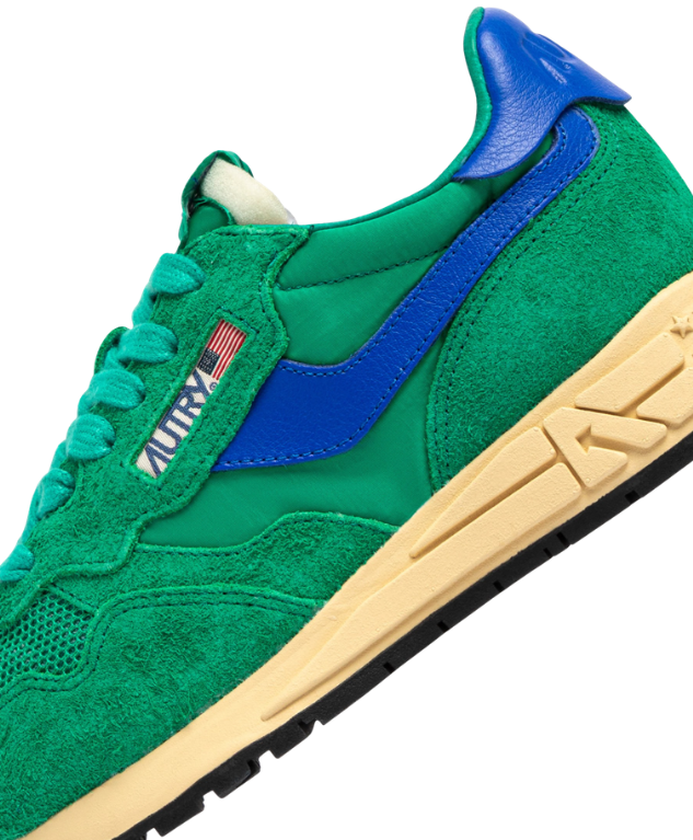 Autry Reelwind Low sneakers in Emerald and Dazzling Blue with nylon, suede, and retro running design.