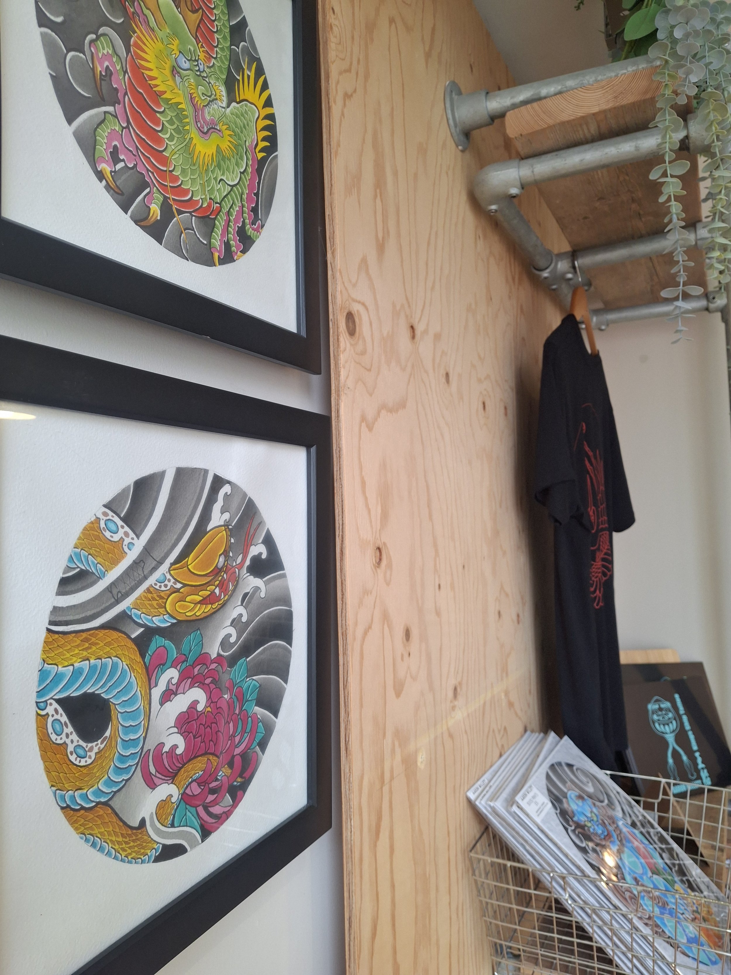 Established in 2014
Independent studio
Bright, welcoming environment
Custom tattooing
Private consultations
Experienced artists
High hygiene standards
Easy parking nearby
Southsea location
Appointment process
FAQs