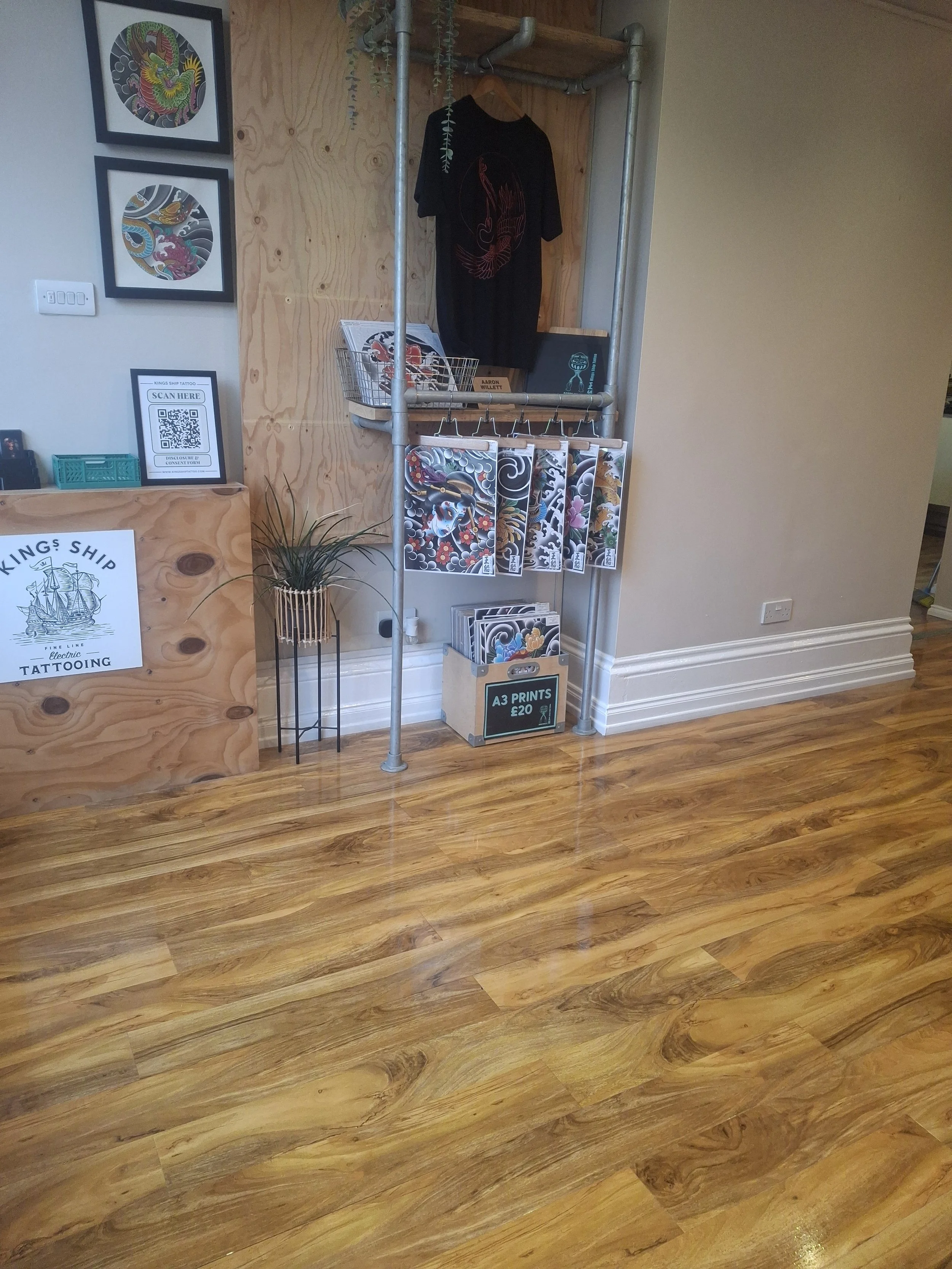 Established in 2014
Independent studio
Bright, welcoming environment
Custom tattooing
Private consultations
Experienced artists
High hygiene standards
Easy parking nearby
Southsea location
Appointment process
FAQs