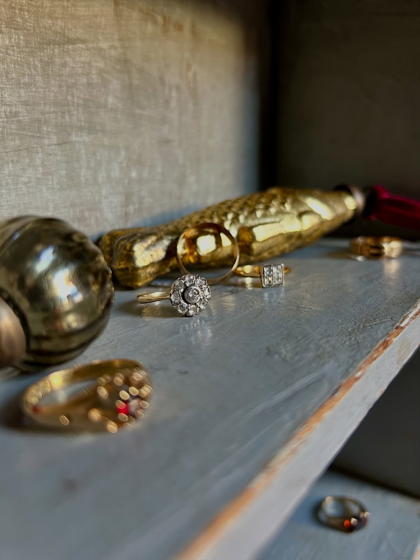 Wishing you a sparkling Christmas! I am about to pour myself an enormous glass of something and I hope you are treating yourself with similar indulgence. 🥂

It&rsquo;s been a funny old year for me as I&rsquo;ve been navigating running AHLQ whilst on