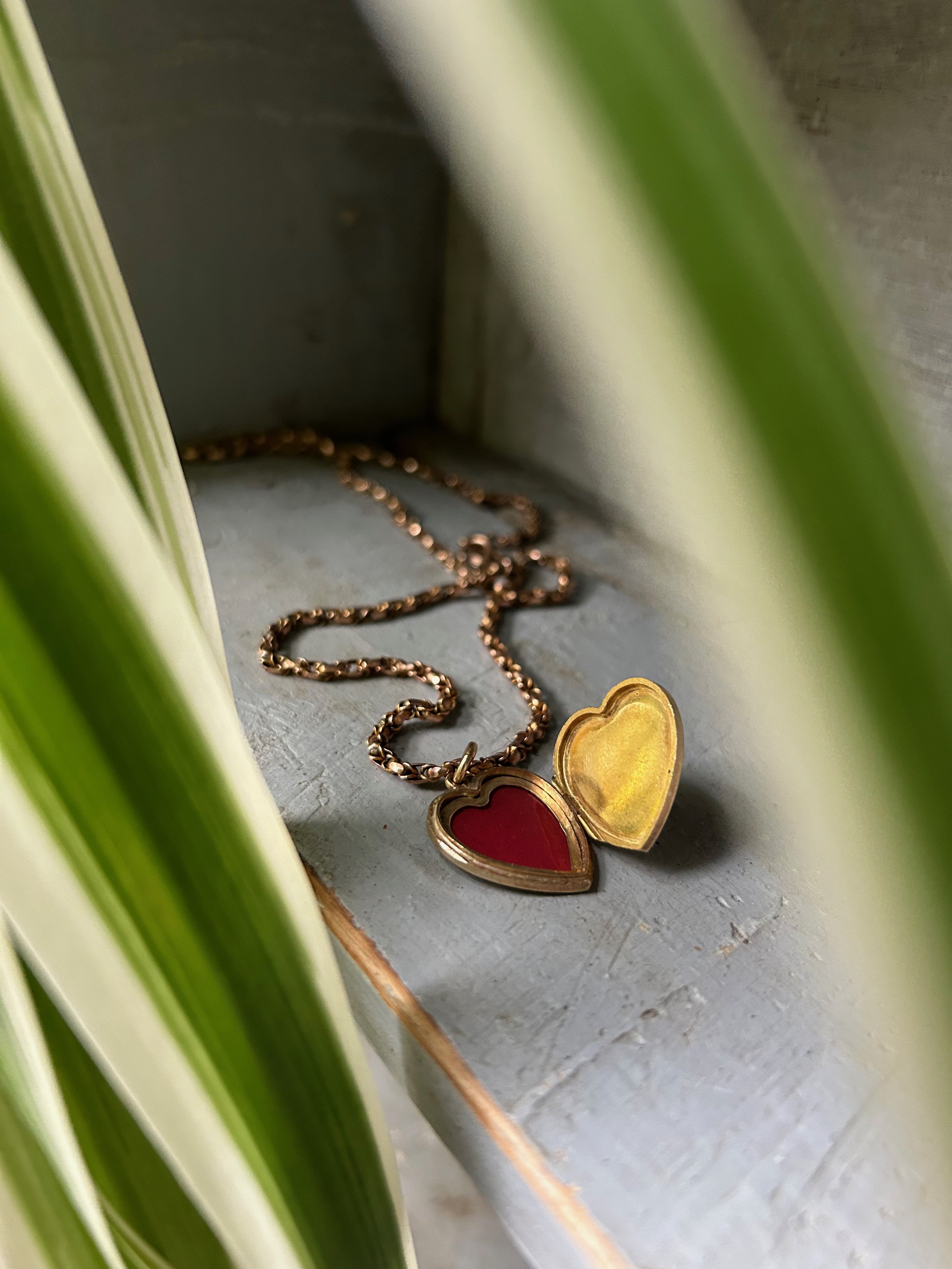 Vintage 9ct Gold Heart Locket Necklace